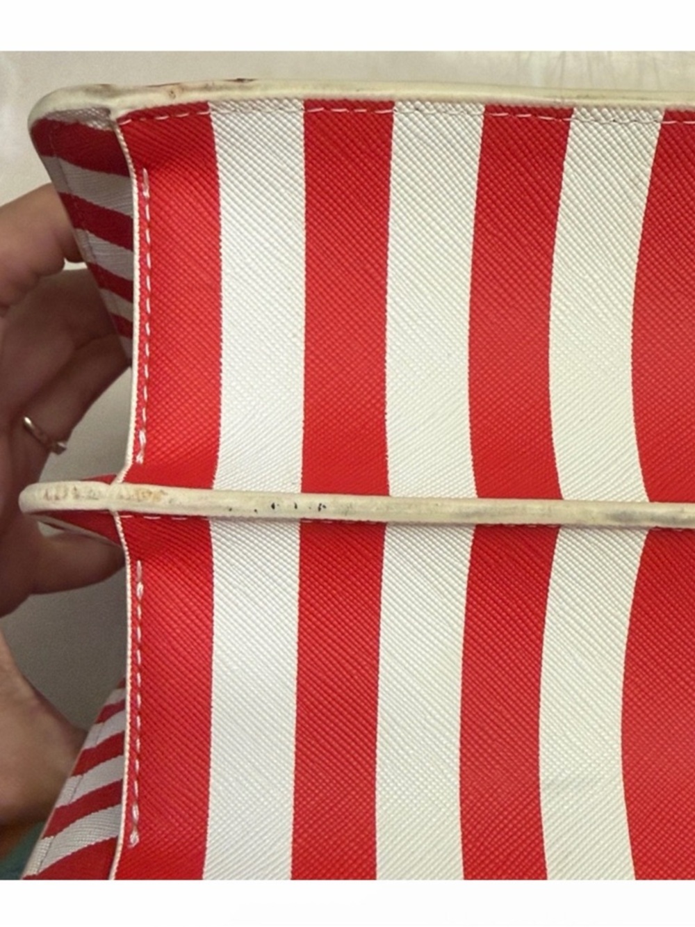 Striped Red & White Crossbody Bag - St. John - Picture 6 of 11